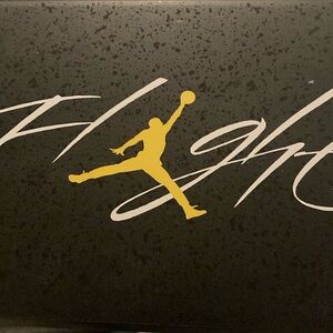 Jordan 4 “Yellow thunder”